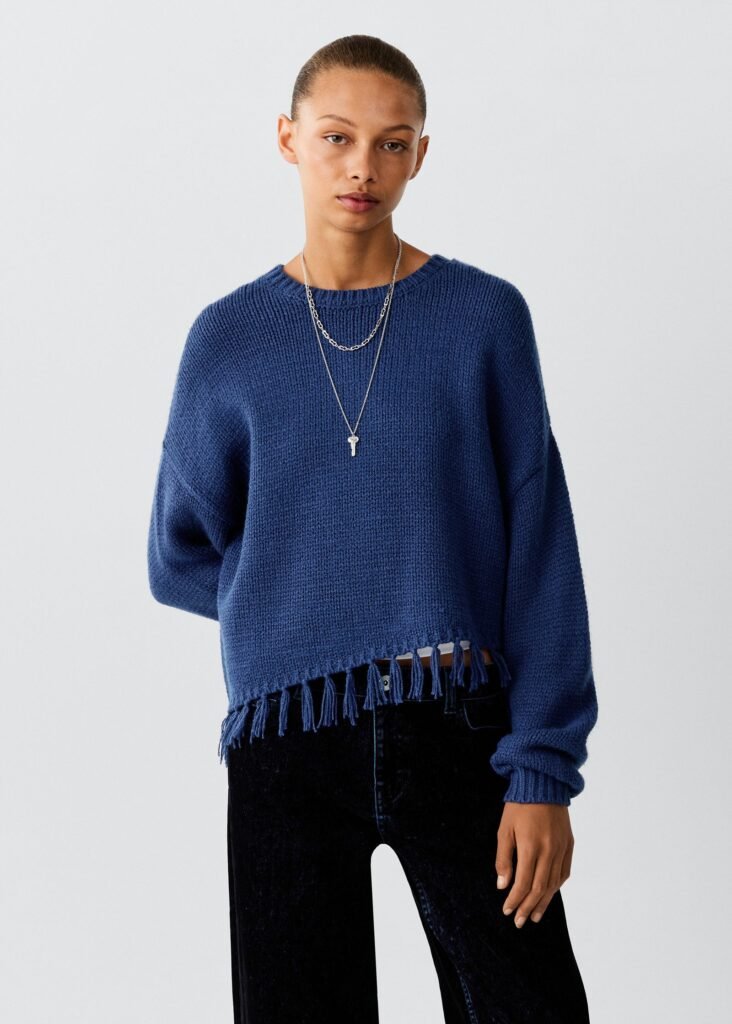 Camisola com base assimétrica e franjas
