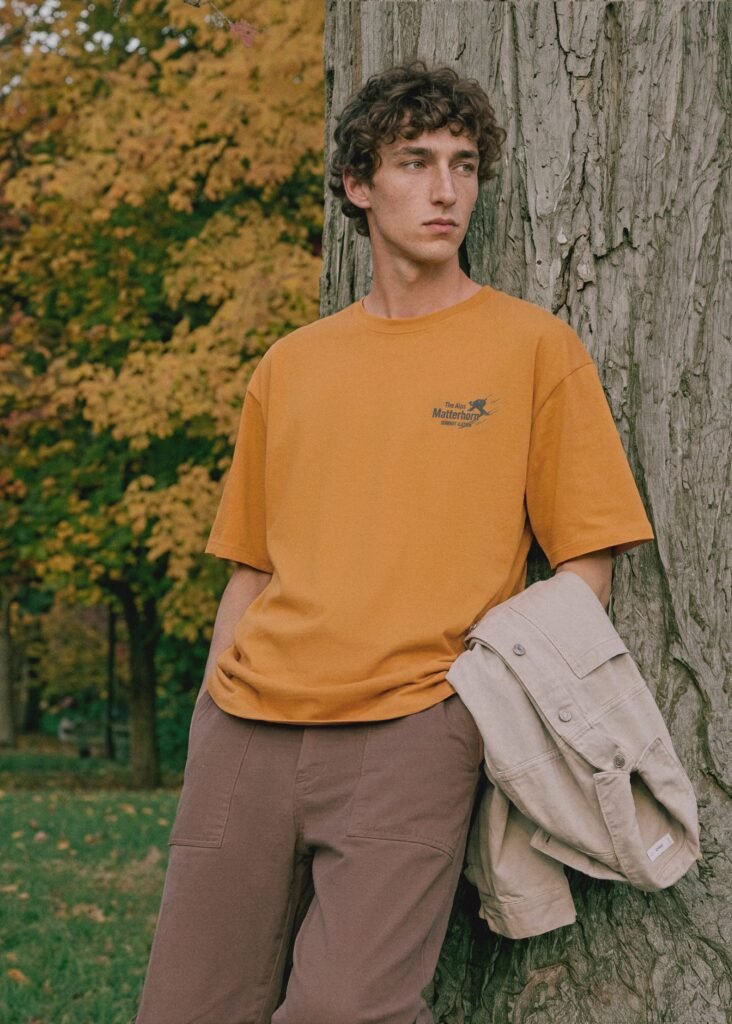 T-shirt de algodão com estampado de montanha