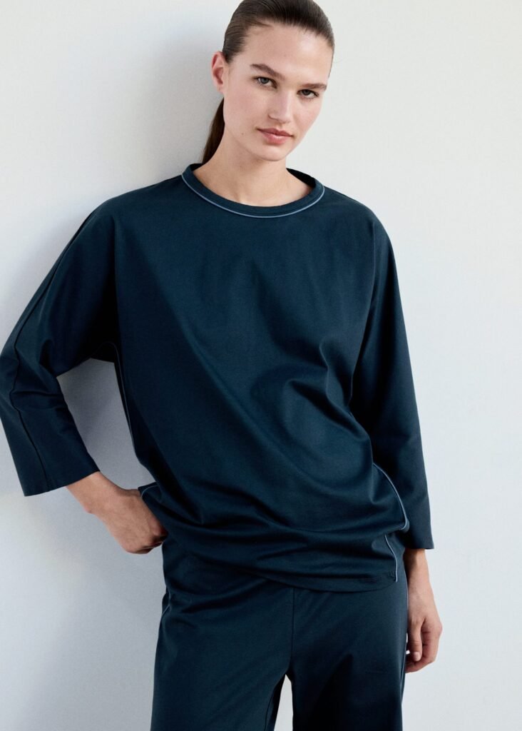 T-shirt de pijama com debrum em contraste