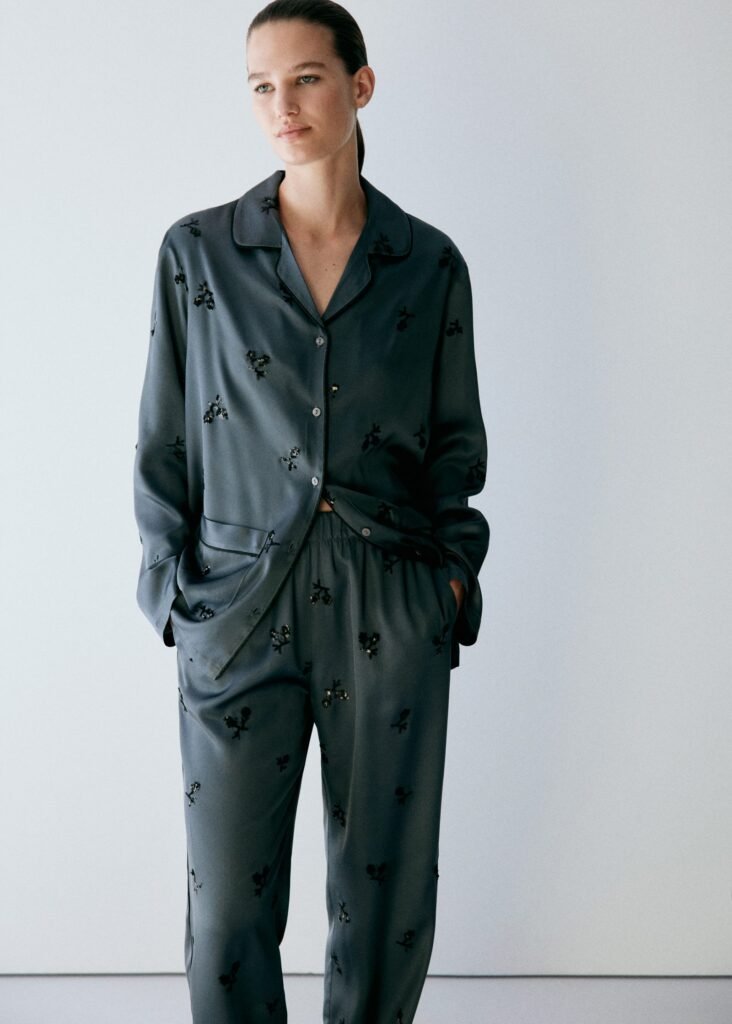 Camisa de pijama de cetim com lantejoulas