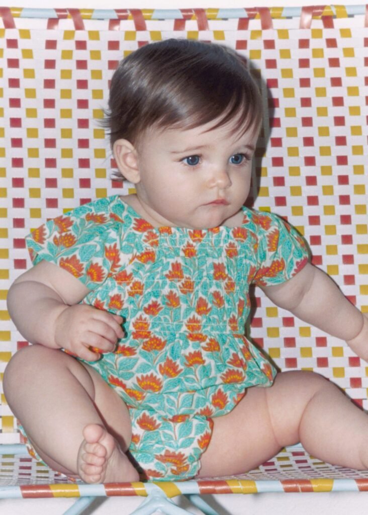 Babygro com estampado de flores