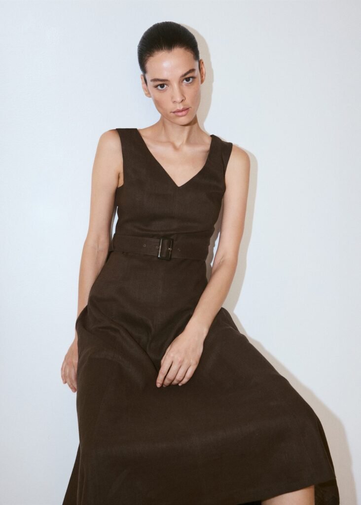 Vestido midi de linho com cinto