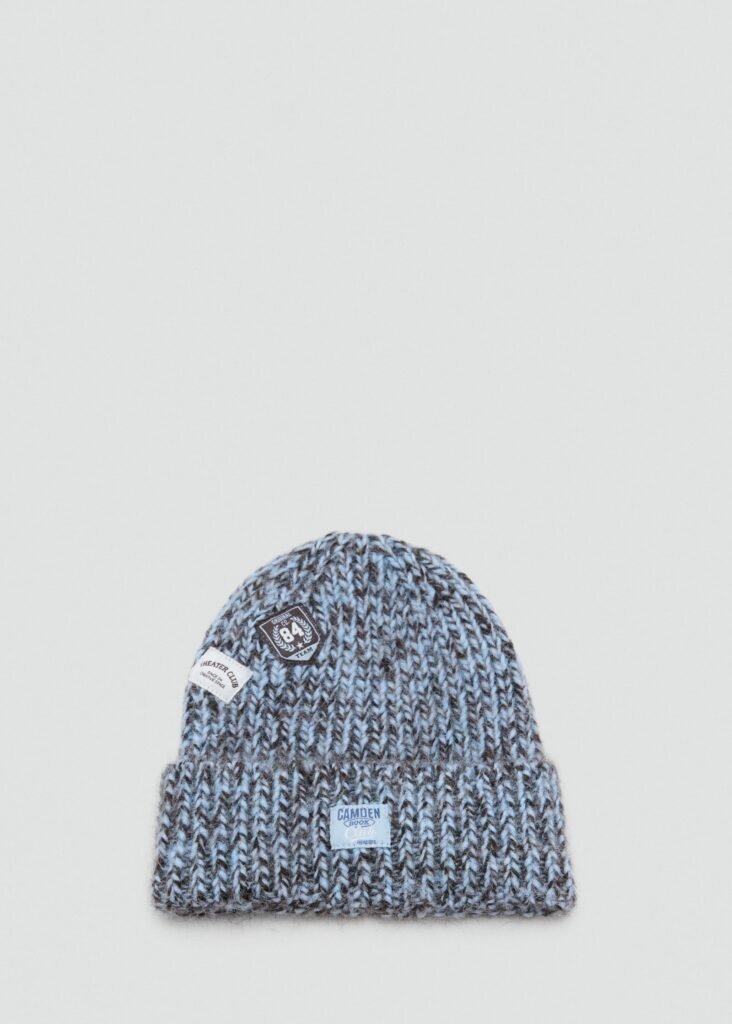 Gorro jaspeado com pormenor de aplicações
