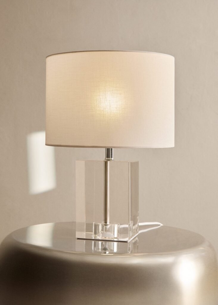 Candeeiro de mesa com base de vidro