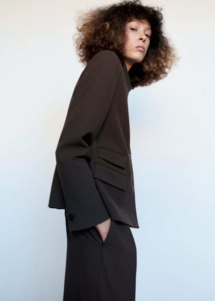 Blazer pied-de-poule com gola alta