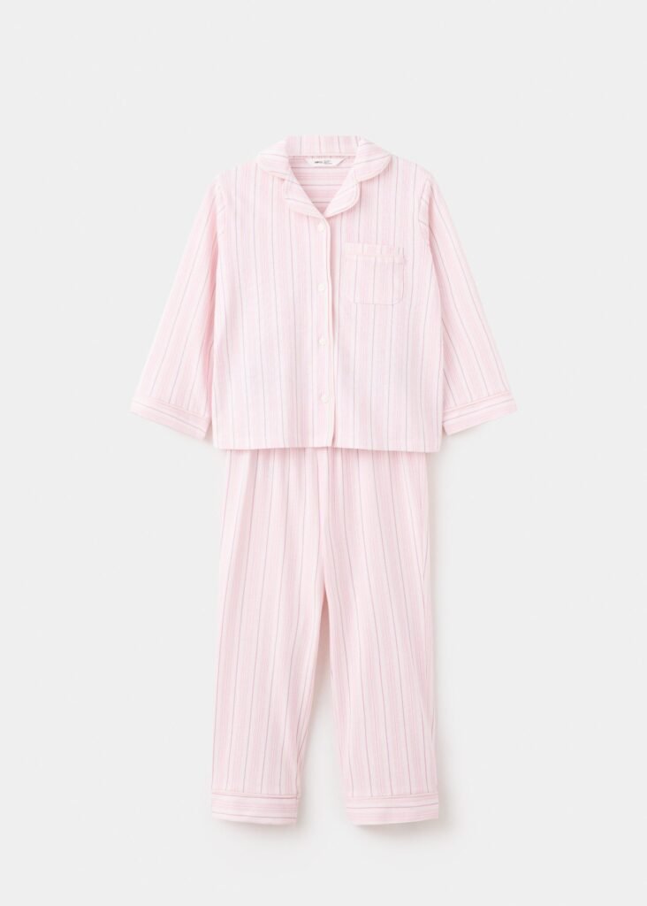 Conjunto de pijama às riscas
