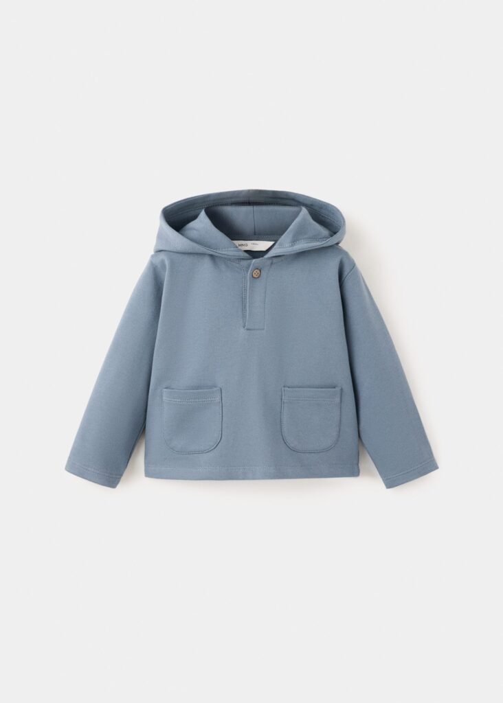 Sweatshirt com capuz e bolsos