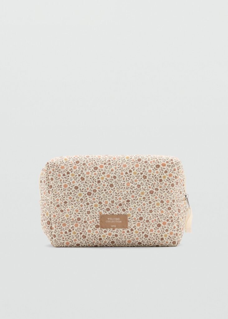 Nécessaire com estampado às flores