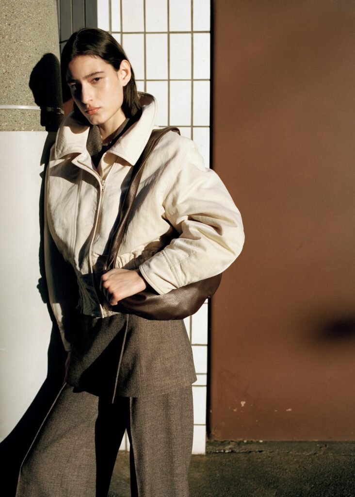 Casaco oversize com cintura rufada