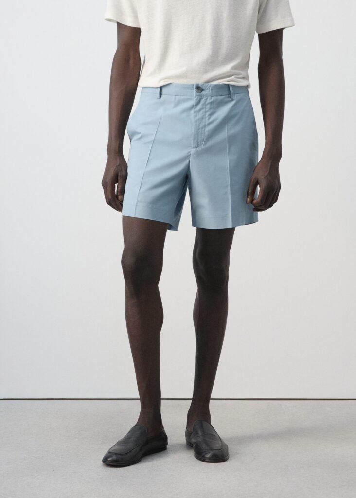 Calções slim fit de algodão e liocel