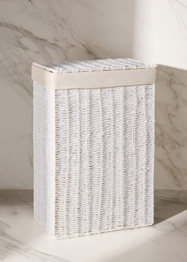 Cesta de roupa de papel de tamanho médio