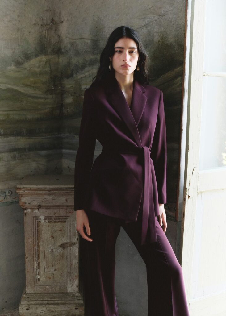 Blazer de fato assertoado com cinto