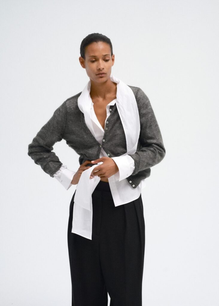 Cardigan de malha fina com botões