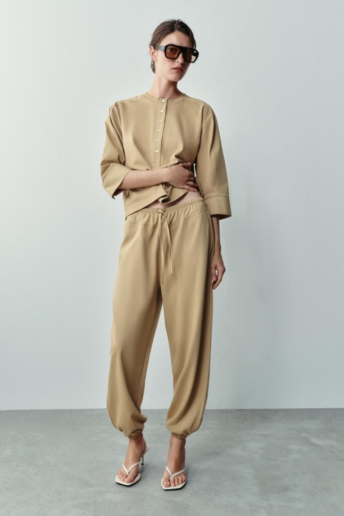 CALÇAS JOGGER COMBINADAS