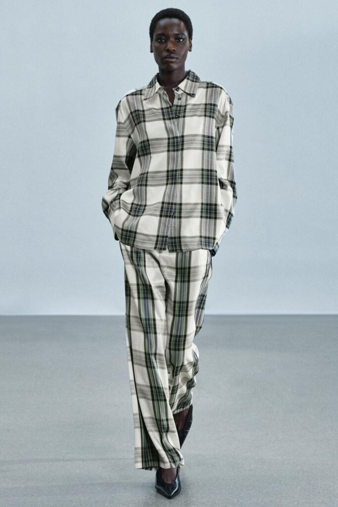 CAMISA OVERSIZE COM PADRÃO DE QUADROS ZW COLLECTION