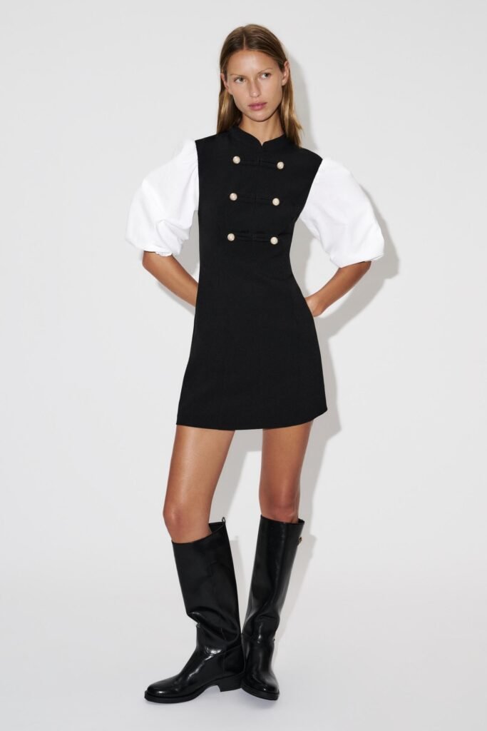 VESTIDO COMBINADO COM PÉROLAS