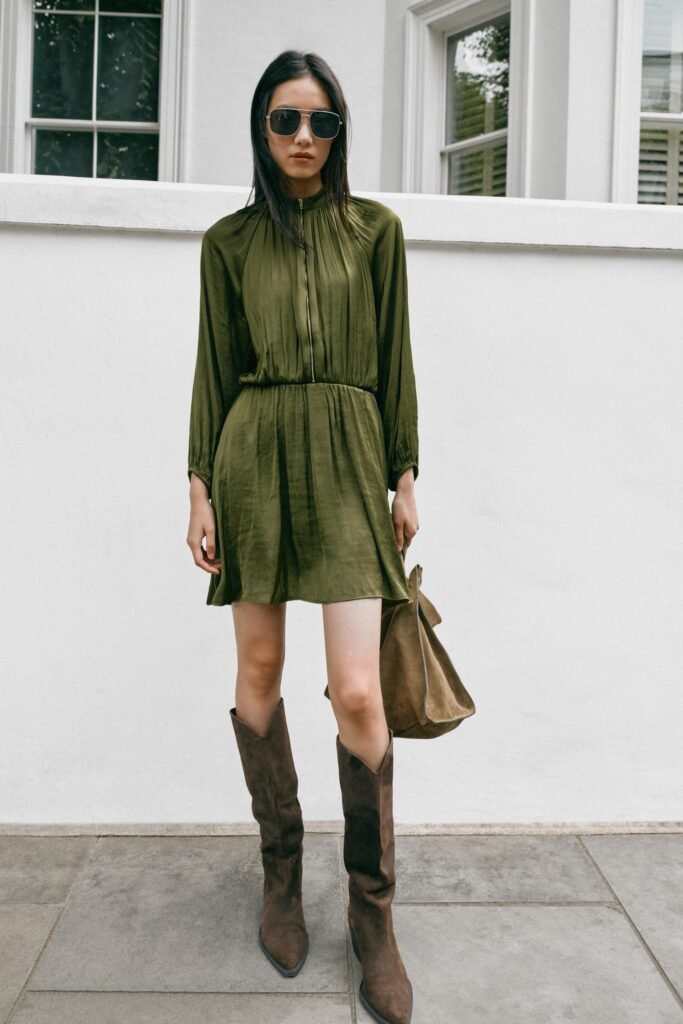 VESTIDO CURTO COM FECHO DE CORRER
