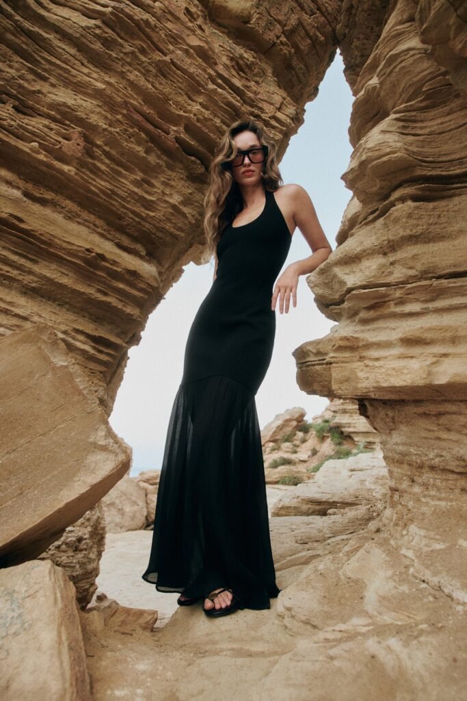VESTIDO HALTER DE MALHA COMBINADO
