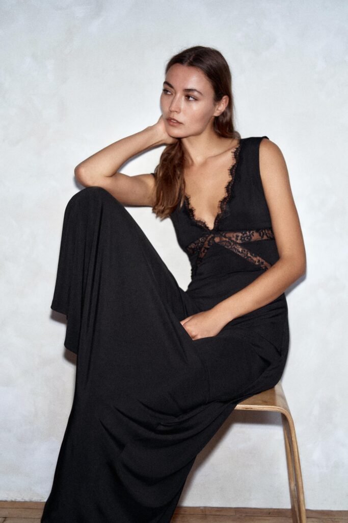 VESTIDO COMPRIDO DE ALÇAS COMBINADO