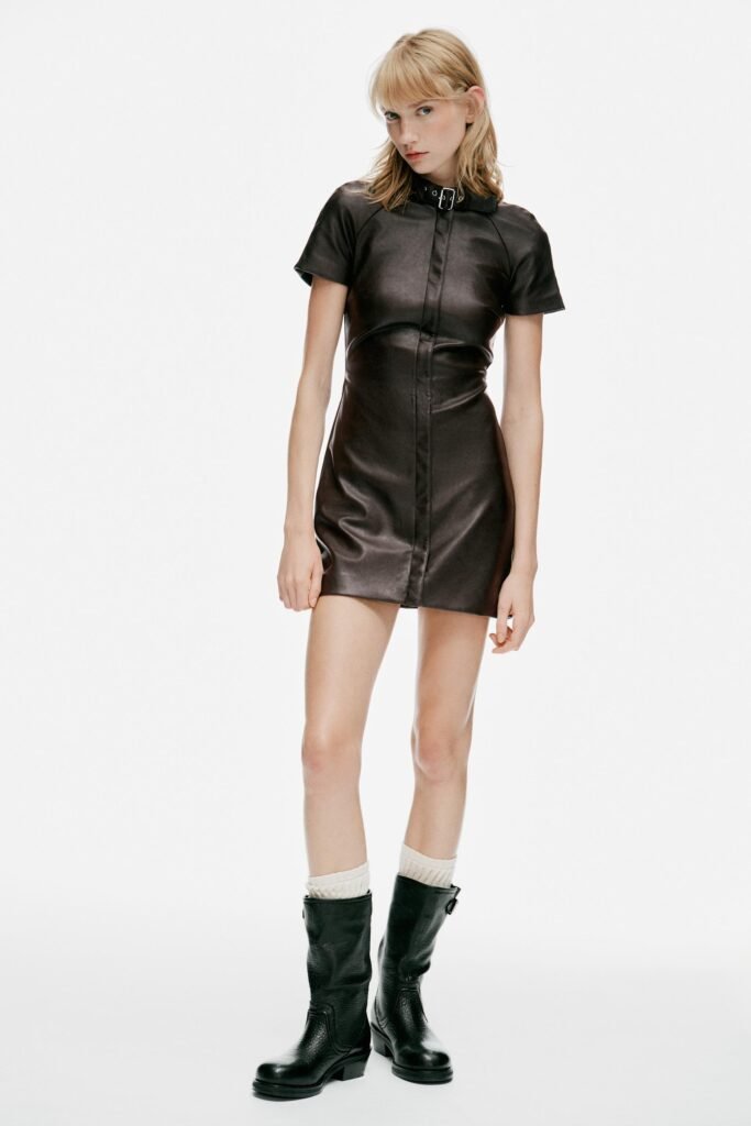 VESTIDO MINI FIVELA POLIPELE
