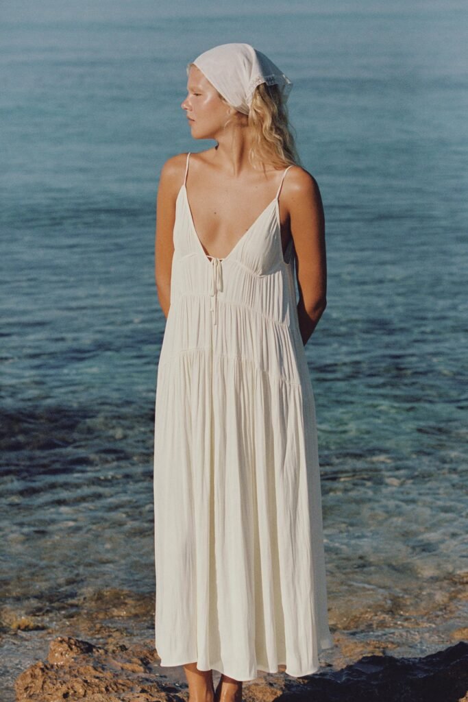 VESTIDO COMPRIDO ACETINADO COM FRANZIDOS