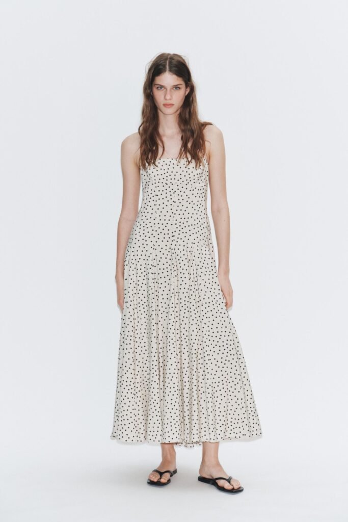 VESTIDO MIDI HALTER VOLUME BOLINHAS