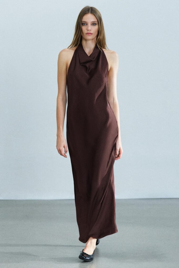 VESTIDO MIDI ACETINADO HALTER ZW COLLECTION