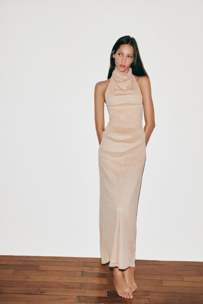 VESTIDO HALTER ESPARTILHO BRILHO