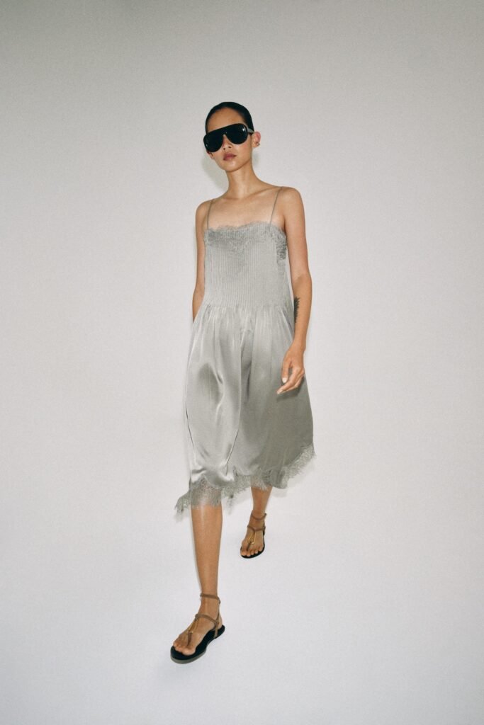 VESTIDO MIDI RENDA ZW COLLECTION