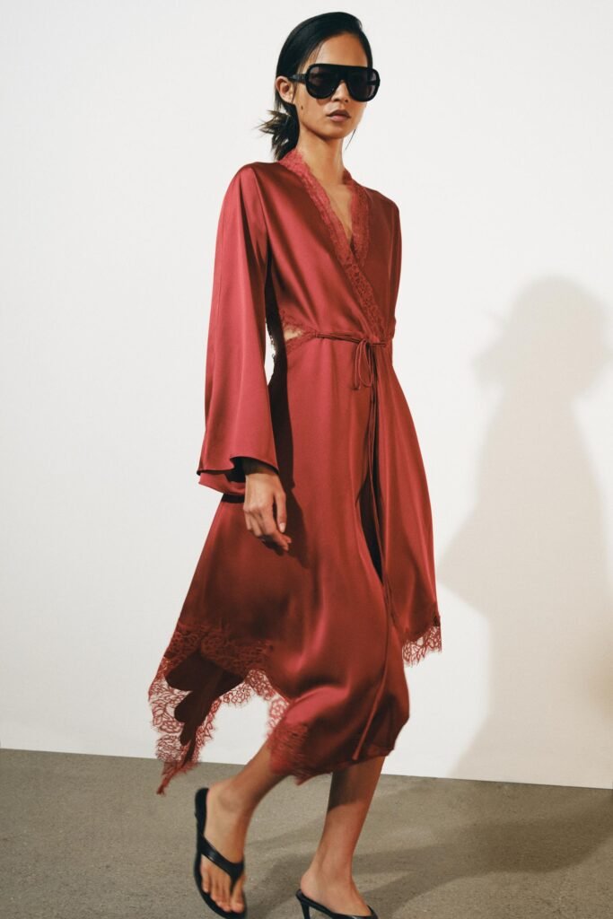 VESTIDO ACETINADO RENDA ZW COLLECTION
