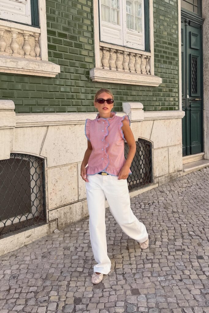 BLUSA ÀS RISCAS COM FOLHOS