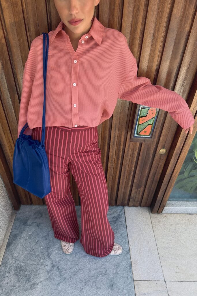 CAMISA FLUIDA ÀS RISCAS