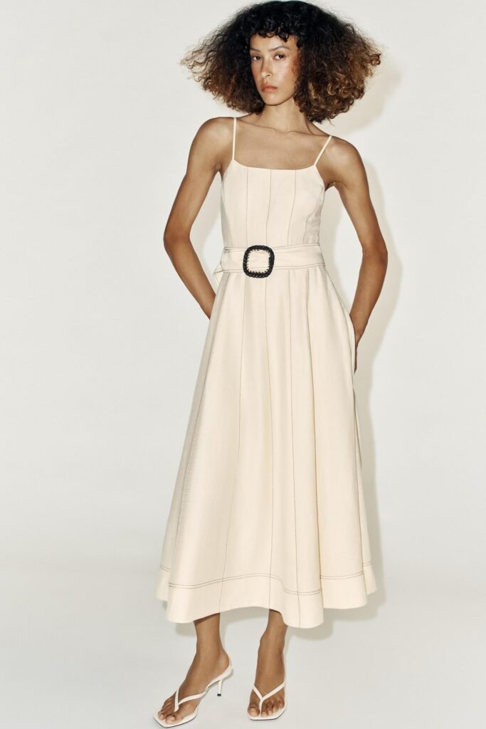 VESTIDO MIDI EM LINHO COM CINTURÃO E PESPONTOS