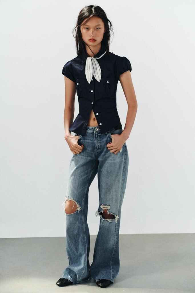 CAMISA CINTADA COM BOLSOS E LAÇO