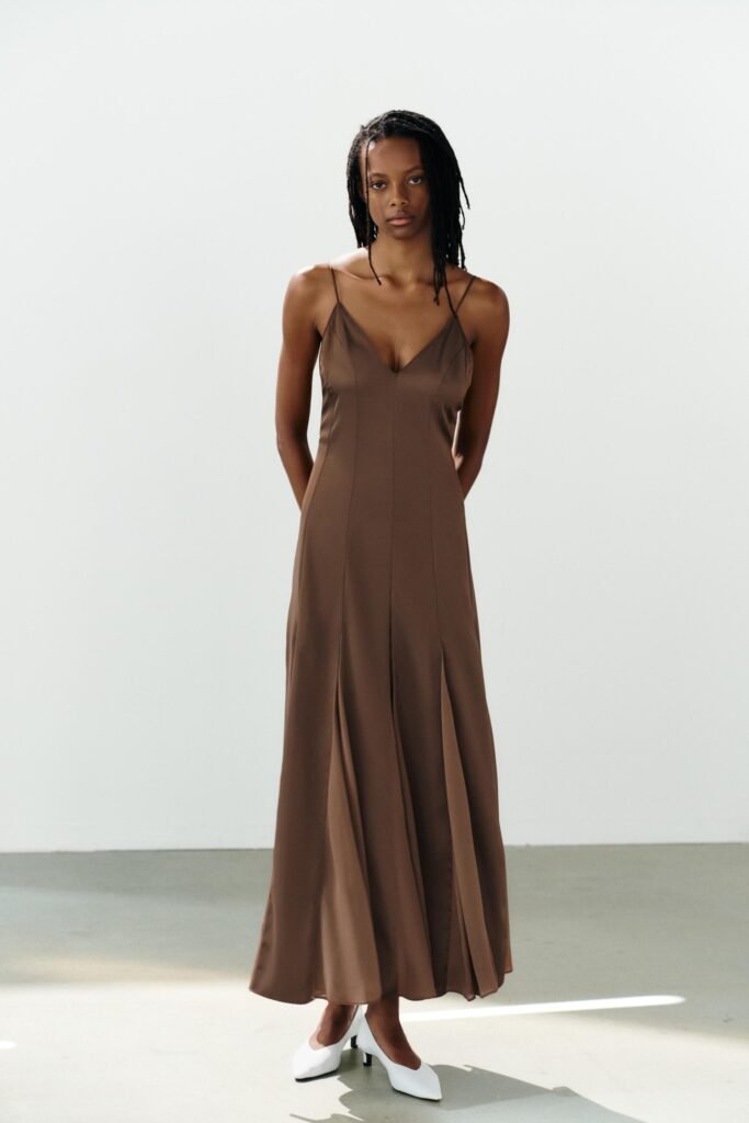 VESTIDO ESTILO LINGERIE COMBINADO
