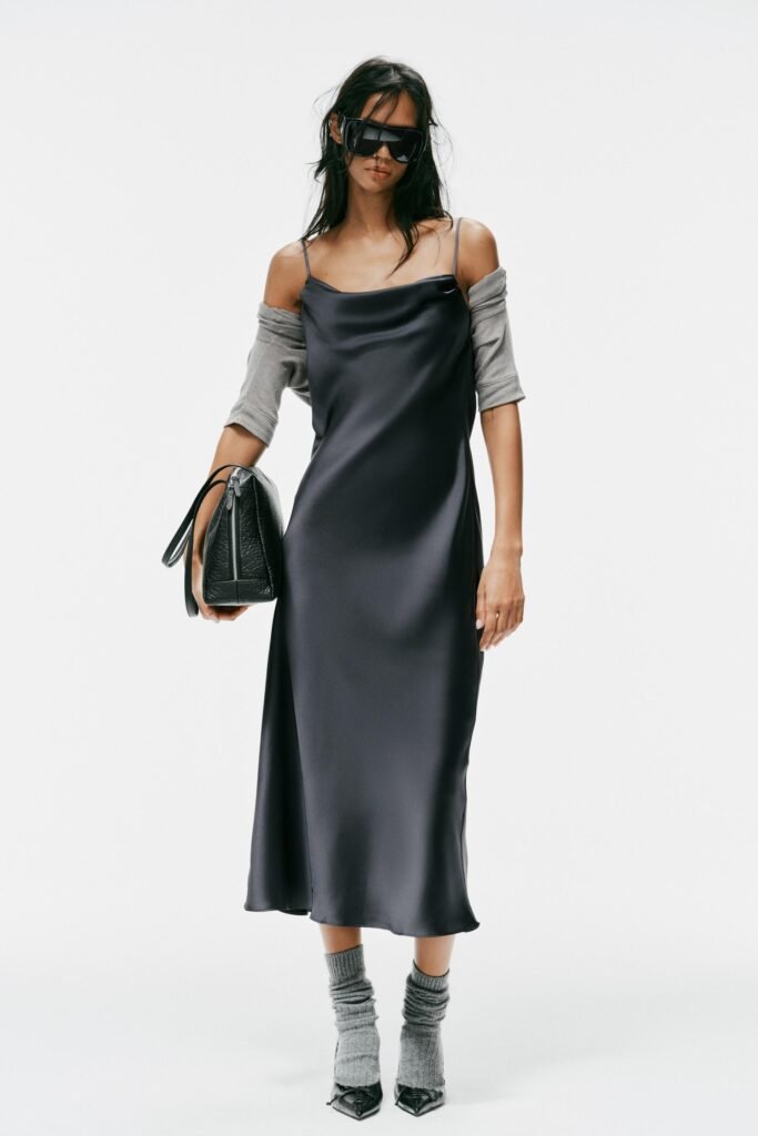 VESTIDO MIDI ACETINADO DRAPEADO