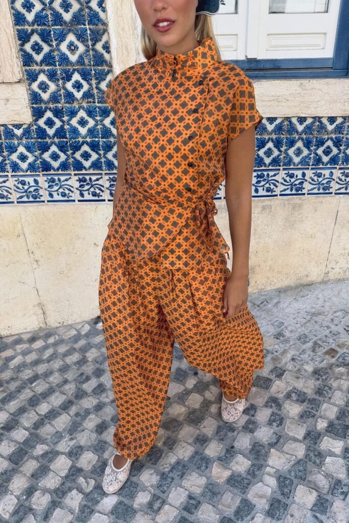 CALÇAS ESTILO BOMBACHAS ESTAMPADAS