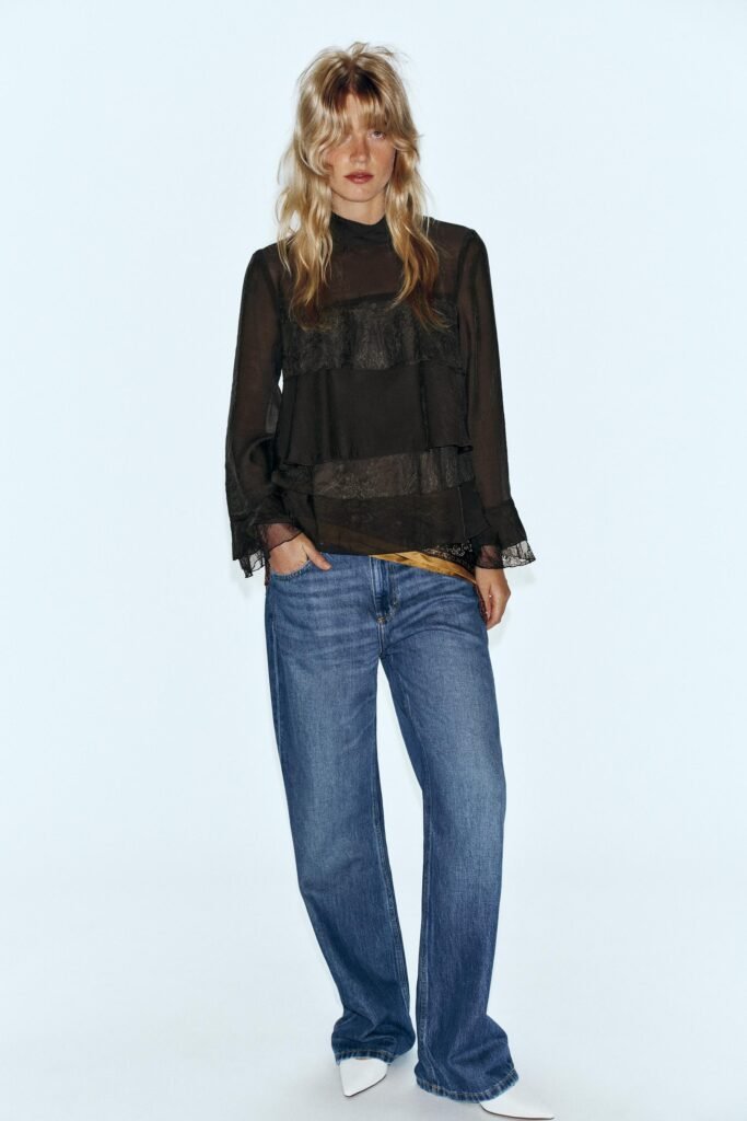 CAMISA COM FOLHOS E RENDA