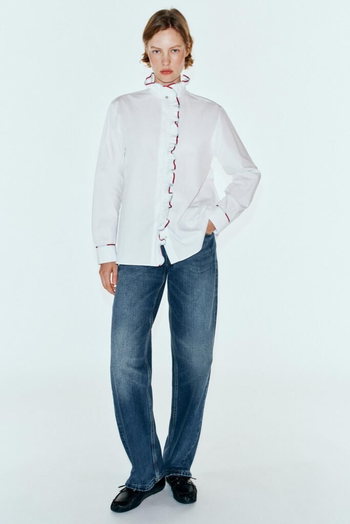 CAMISA DE POPELINA COM FOLHOS