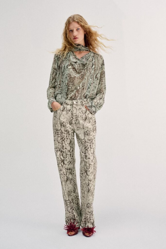 CAMISA COM ESTAMPADO ANIMAL