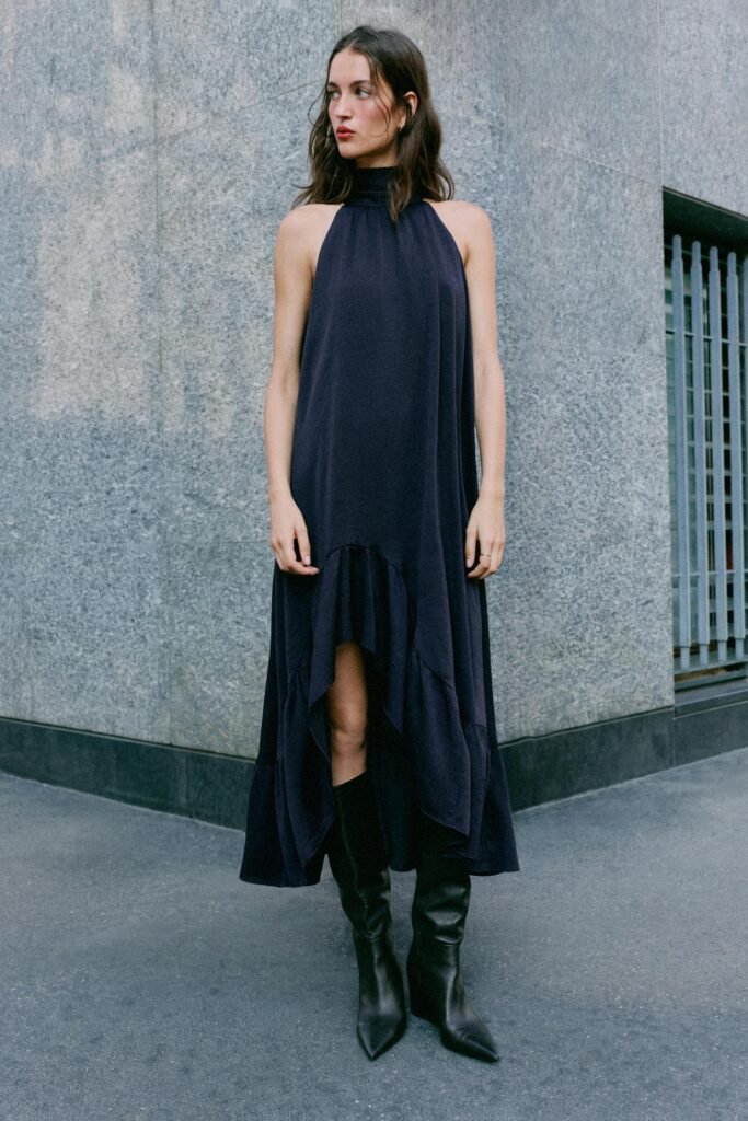 VESTIDO MIDI HALTER COM FOLHO NA BAINHA