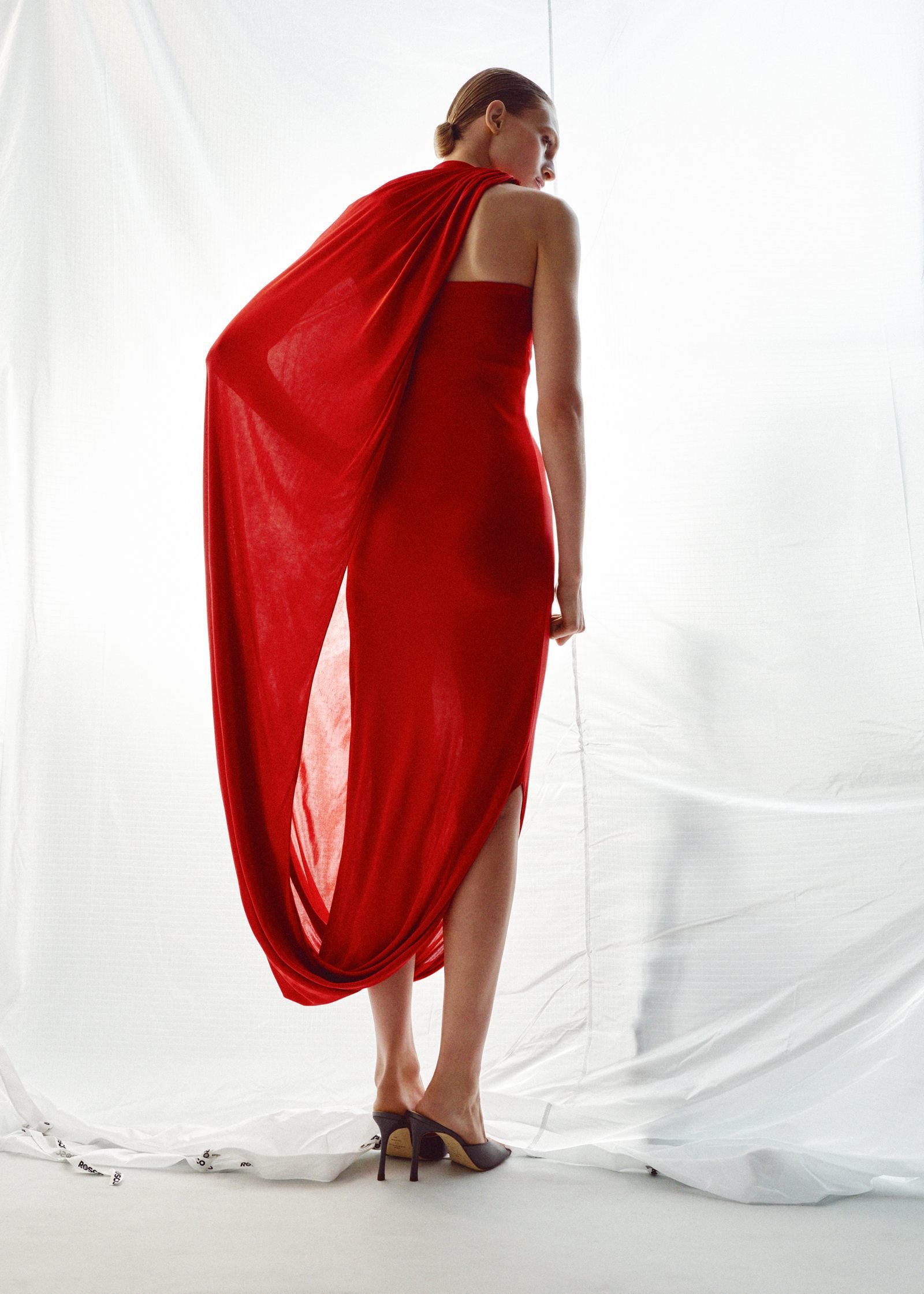Vestido caicai com detalhe de capa - Image 4