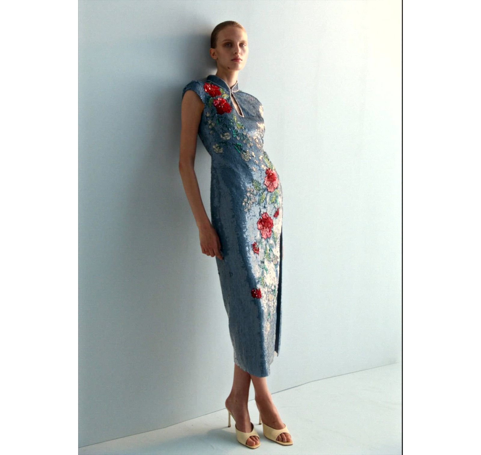 Vestido bordado lantejoulas