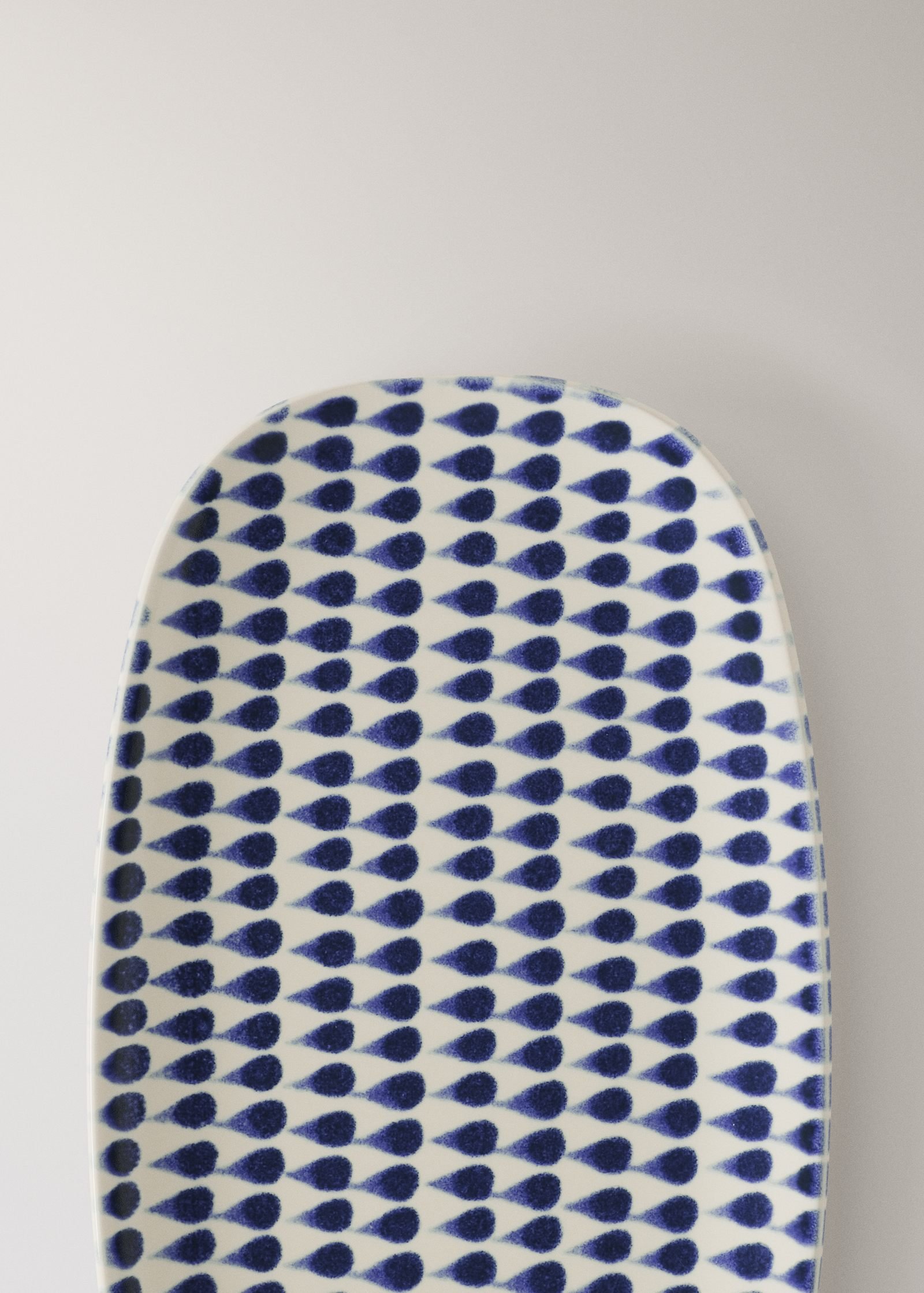 Travessa oval de grés estampada tamanho pequeno - Image 3